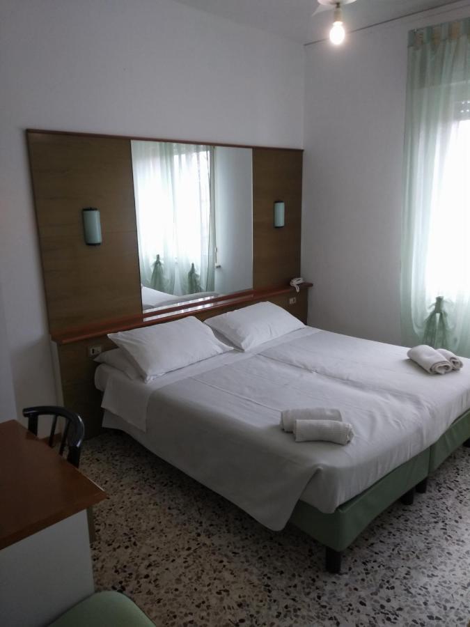 Hotel Otello Punta Marina Eksteriør bilde