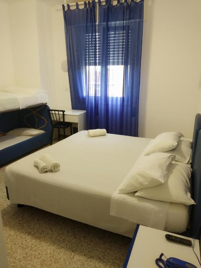 Hotel Otello Punta Marina Eksteriør bilde