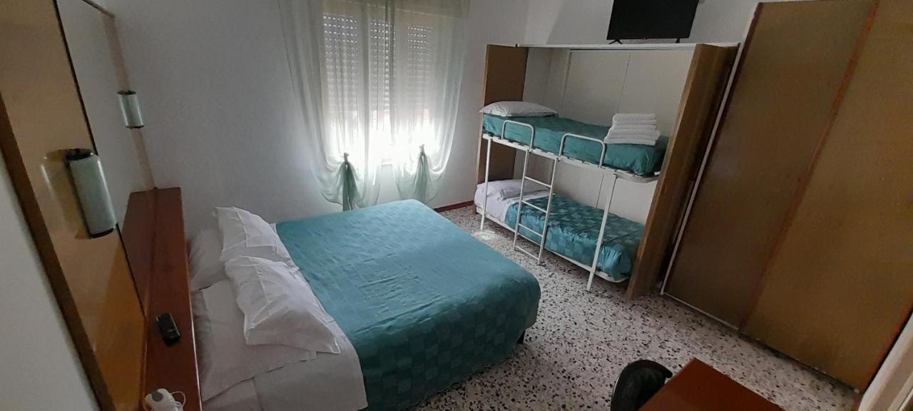 Hotel Otello Punta Marina Eksteriør bilde