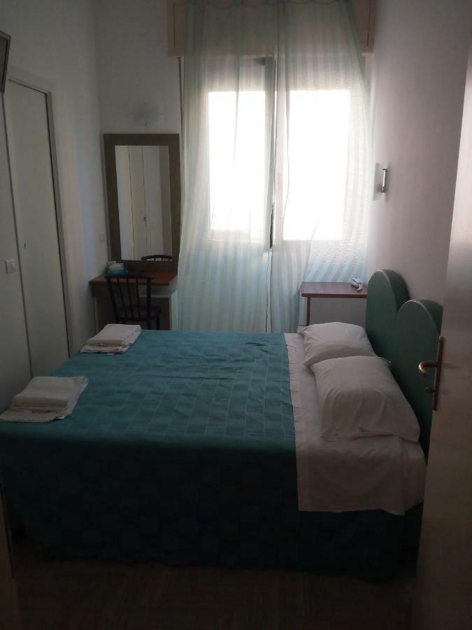 Hotel Otello Punta Marina Eksteriør bilde