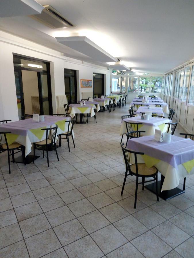 Hotel Otello Punta Marina Eksteriør bilde