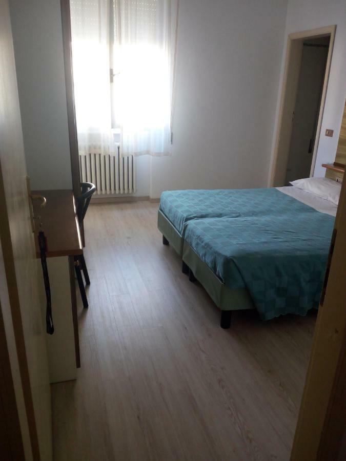 Hotel Otello Punta Marina Eksteriør bilde